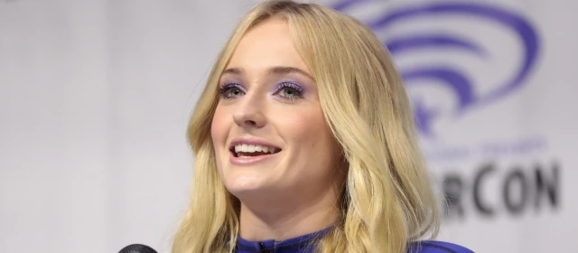 Profil Astrologi Sophie Turner